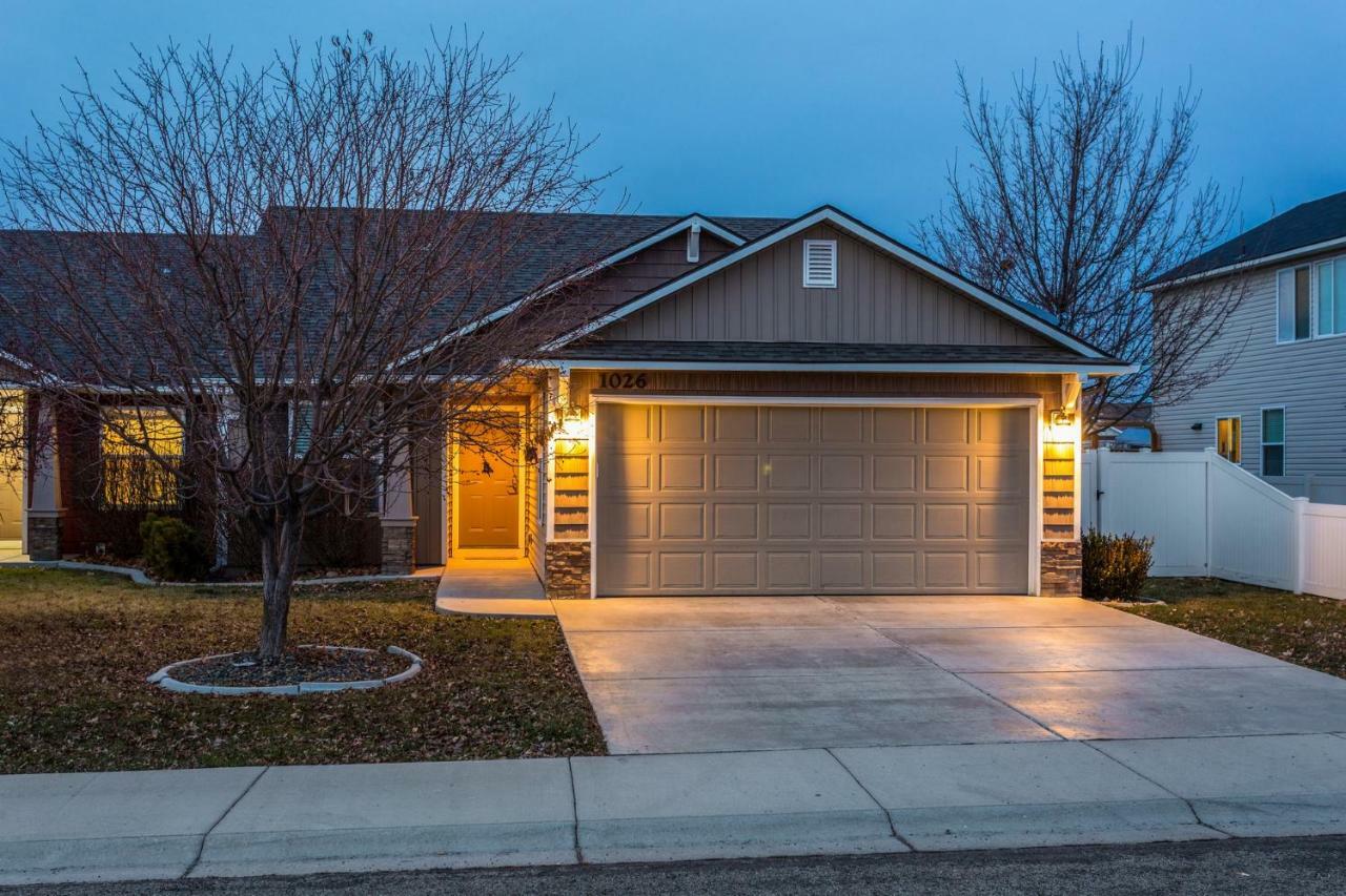 Gray Cloud Townhomes Meridian Dış mekan fotoğraf